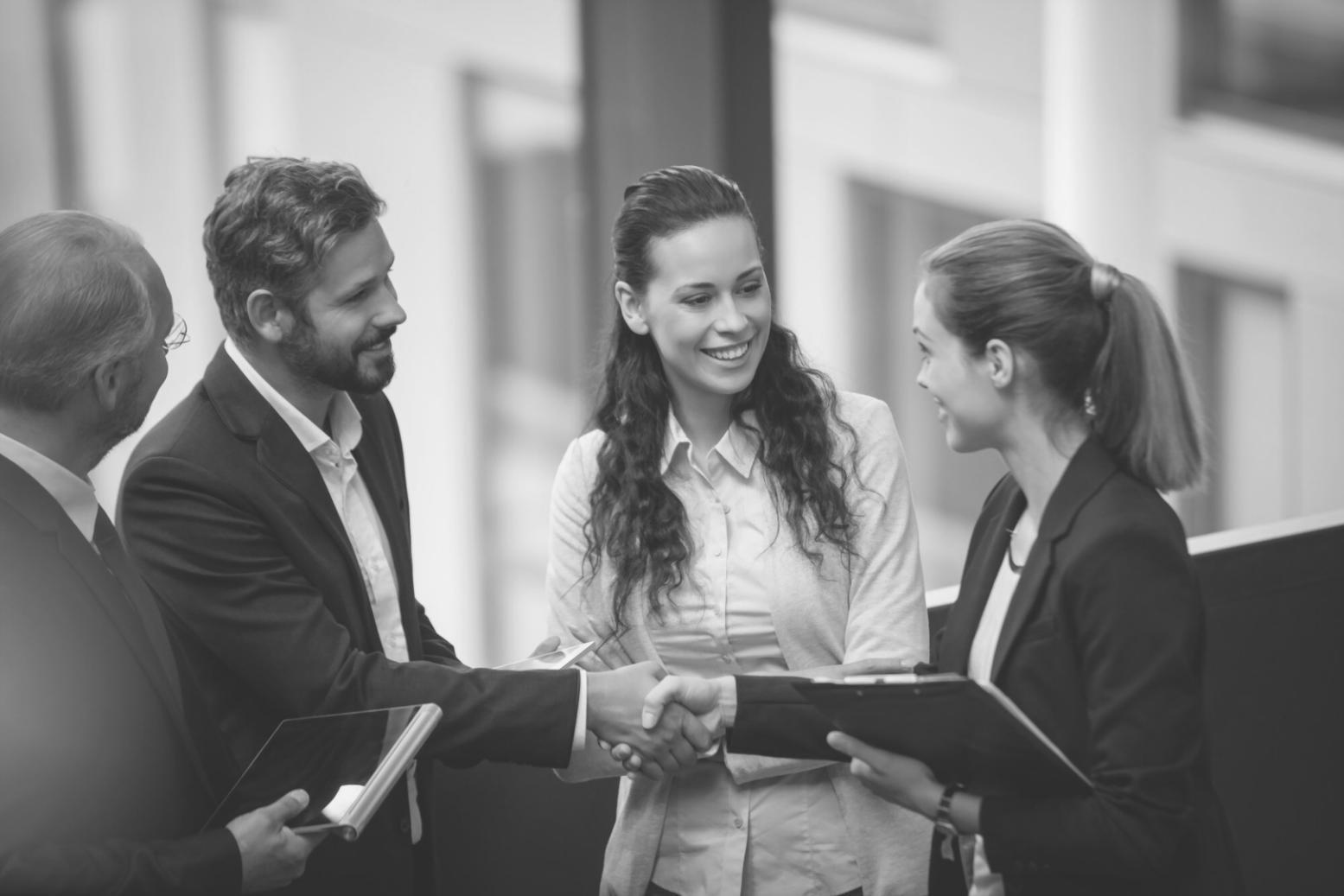 Moderne Finanzanalyse mit digitalen Tools und Markttrends